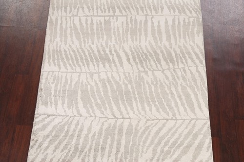 Handwoven Luxury Hand-Knotted Modern Wool/ Silk Indian Rugs 5x8 ft - Picture 3 of 18