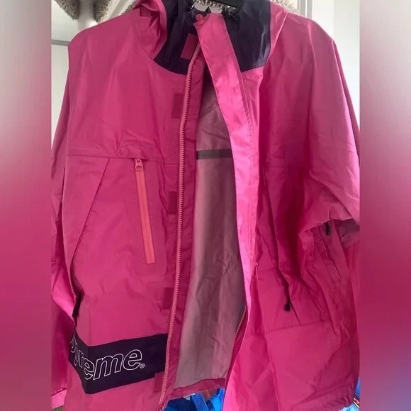 Supreme Couture Couchée SS 19 ROSE TAILLE MOYENNE HOMME FLAMBANT NEUF AVEC SAC