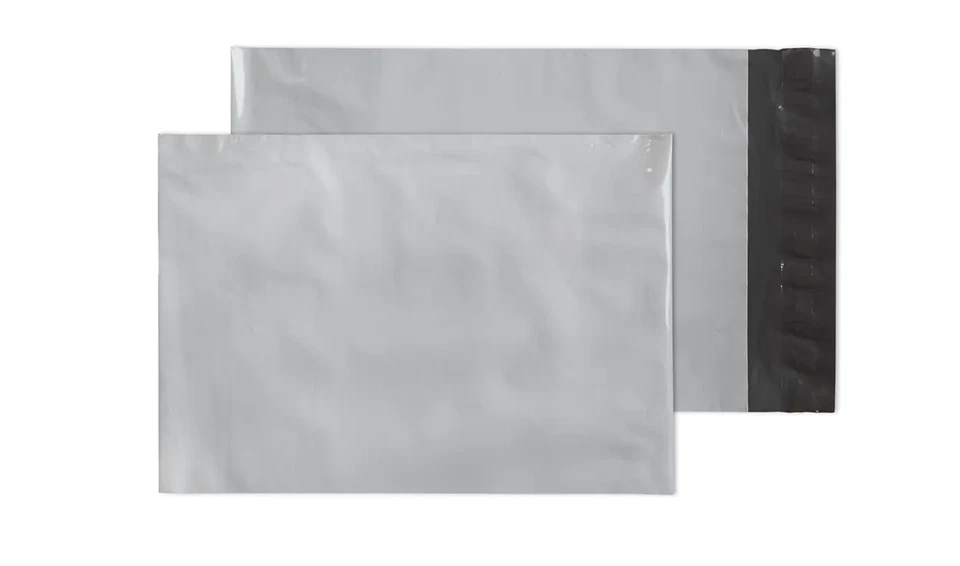 White Peel & Seal Polythene Pocket Envelopes 350 x 250mm - Box of 500 - Image 1 of 1