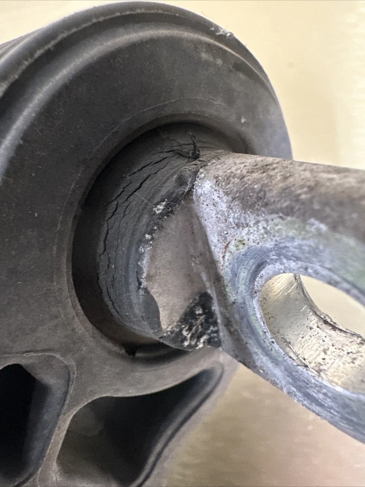 Honda CR-V 2013-2016 montaje del motor delantero izquierdo OEM Foto 3 de 4