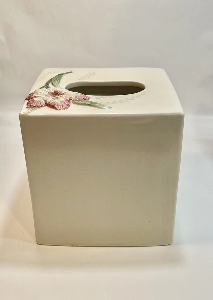 🌺Caja Cubierta Pañuelo Cerámico Floral Patrón Bacova Chelsea 3D Foto 3 de 4