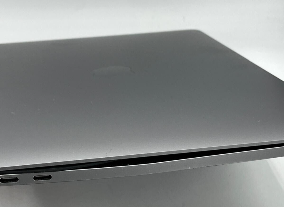Apple MacBook Pro 13" (2020) M1 - 8 Go RAM / 256 Go SSD - Gris Sidéral - Très Bon état