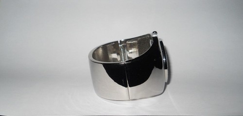 Curations Silver Tone Watch New In Box w/ New Battery & Extra Batteries Included - Picture 5 of 9