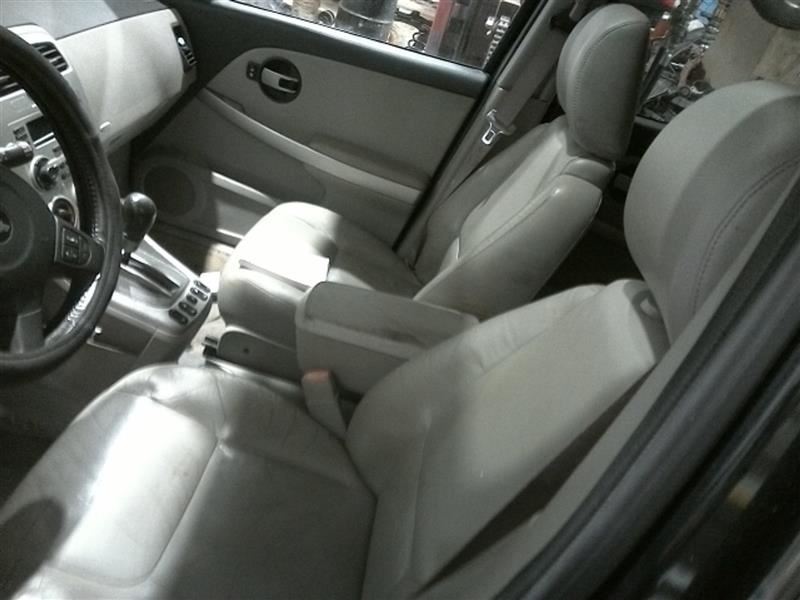 Driver Quarter Glass With Encapsulated Moulding Fits 0507 EQUINOX