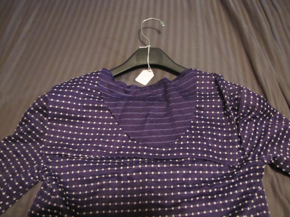VTG WOMEN'S UNBRANDED PURPLE POLKA DOT 3/4 ZIP UP TOP SZ S/M? USED