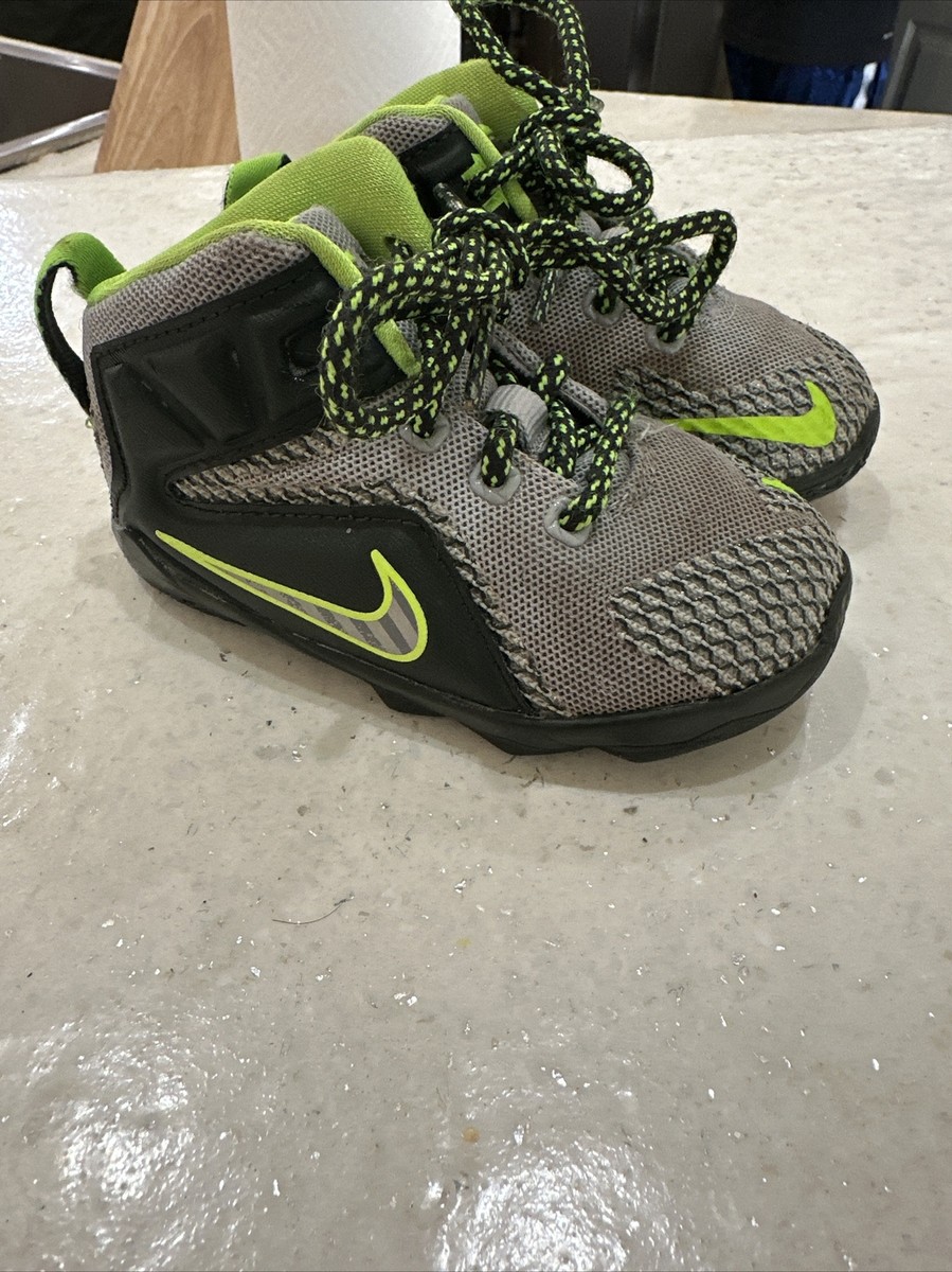 その他 NIKE LEBRON 12 Dunk Force Detailed Look at Upcoming Nike LeBron 12 “Dunk Force” aka