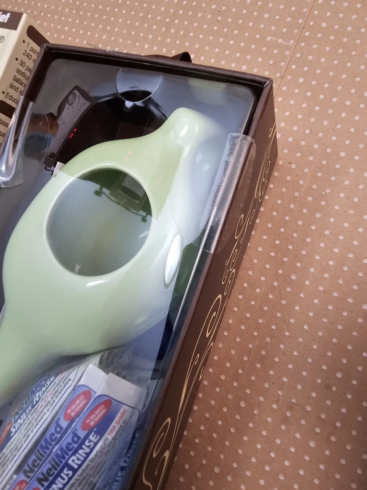 Neilmed Porcelain Neti Pot w/ 30 premixed packets EXP 2022 - Image 2 of 4