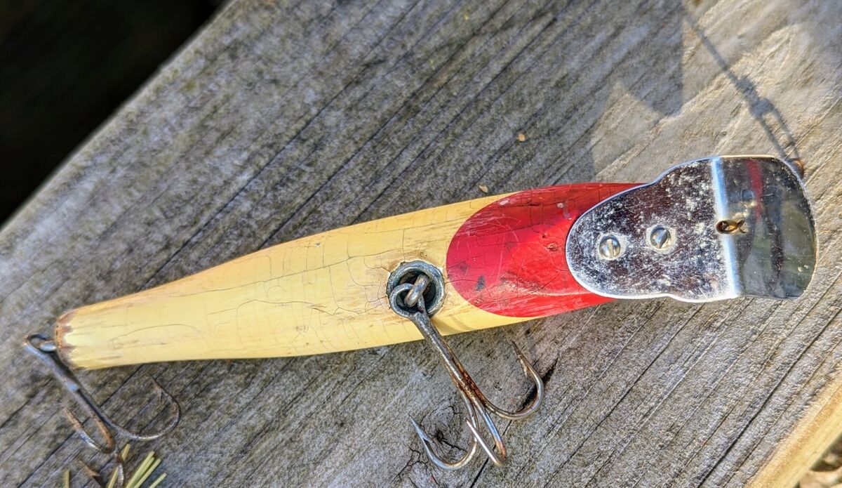 Vintage South Bend Pike Oreno Fish Lure, Glass Eyes Wooden Vintage South Bend Pike Oreno Fish Lure, Glass Eyes Wooden