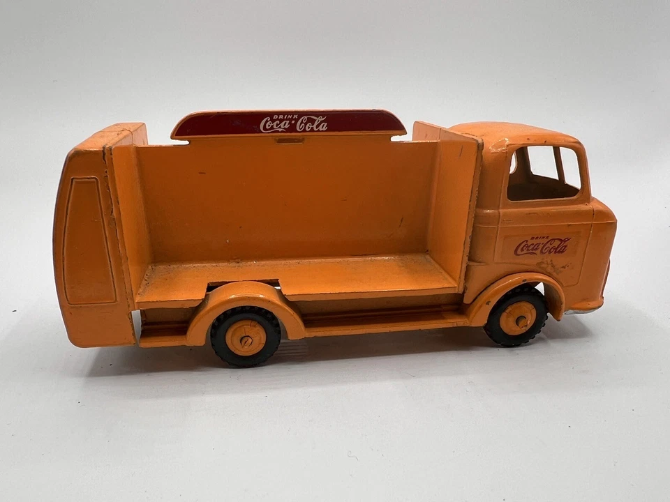 Camión de reparto Budgie Toys 228 Commer Coca Cola hecho en Inglaterra Foto 2 de 4