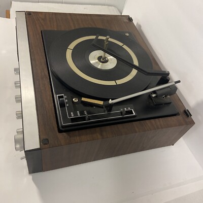 hitachi AM-FM stereo 8 track player SDP-8200H radio works, tape