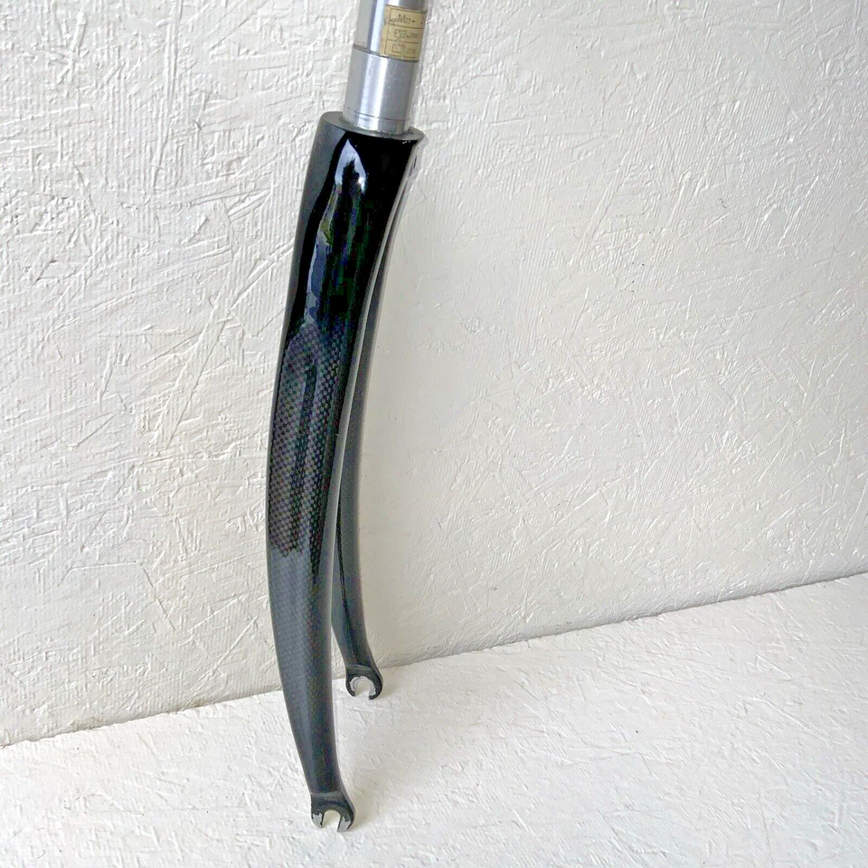 BLADES CARBON FORK 700C 1 1/8 THREADLESS 240 MM STEERER 18.7 OZ / 530 GRAMS - Image 2 of 4