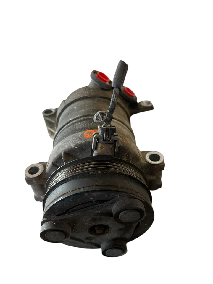 99 00 01 02 GMC SIERRA 1500 AC Air Compressor 5.3 - Image 3 of 4