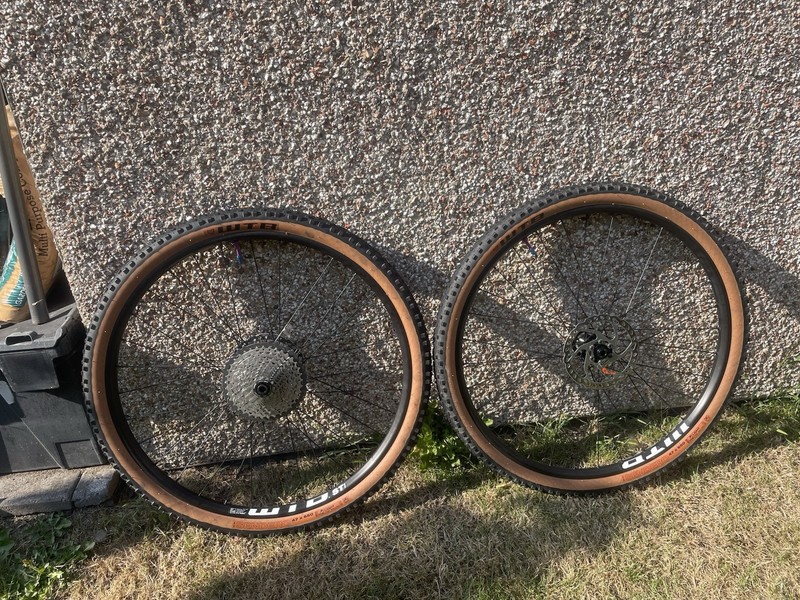 Dt Swiss Wheels Nike proof Hubs 27.5 Wheel Size And Spindal