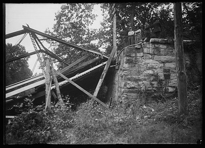 Photo:Collapsed Bridge 1921-1923 Damaged Steel Truss Bridge Collapse