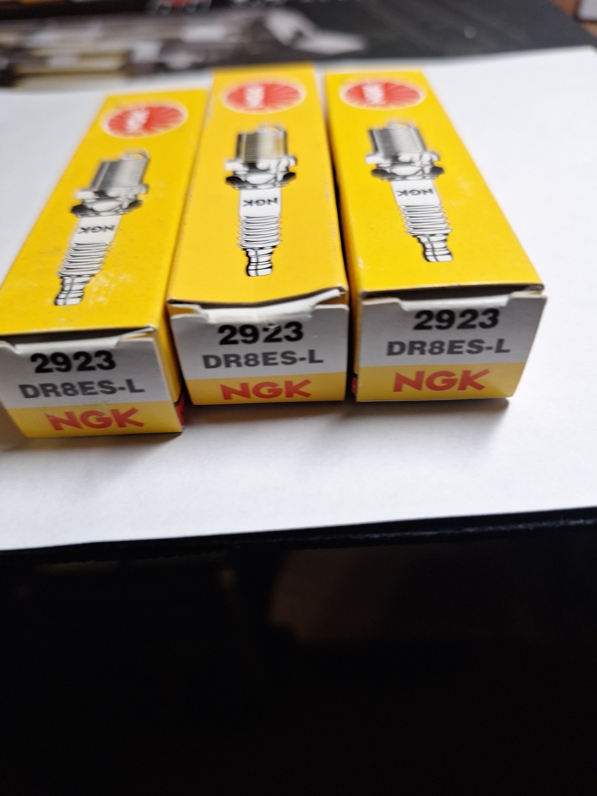 Pack Of 3 Genuine NGK 2923 DR8ES-L Standard Spark Plugs.