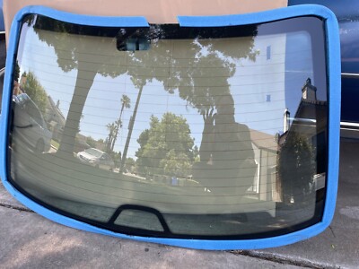 BMW 5 Series E39 Sedan Rear Window Standard OEM / BMW Glass 1997-2003