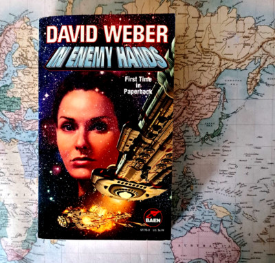 Autor/in: Weber Titel: In Enemy Hands An Honor Harrington Novel - 0671577700