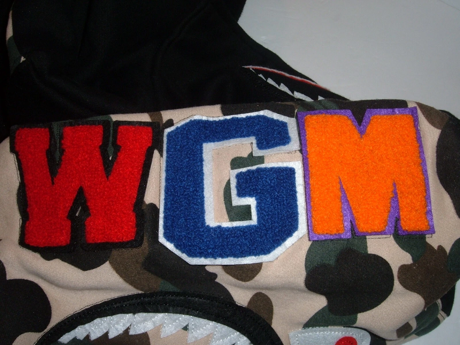 A BATHING APE (BAPE) Felpa con cappuccio e zip intera BAPE WGM Shark nera A Bathing Ape taglia M