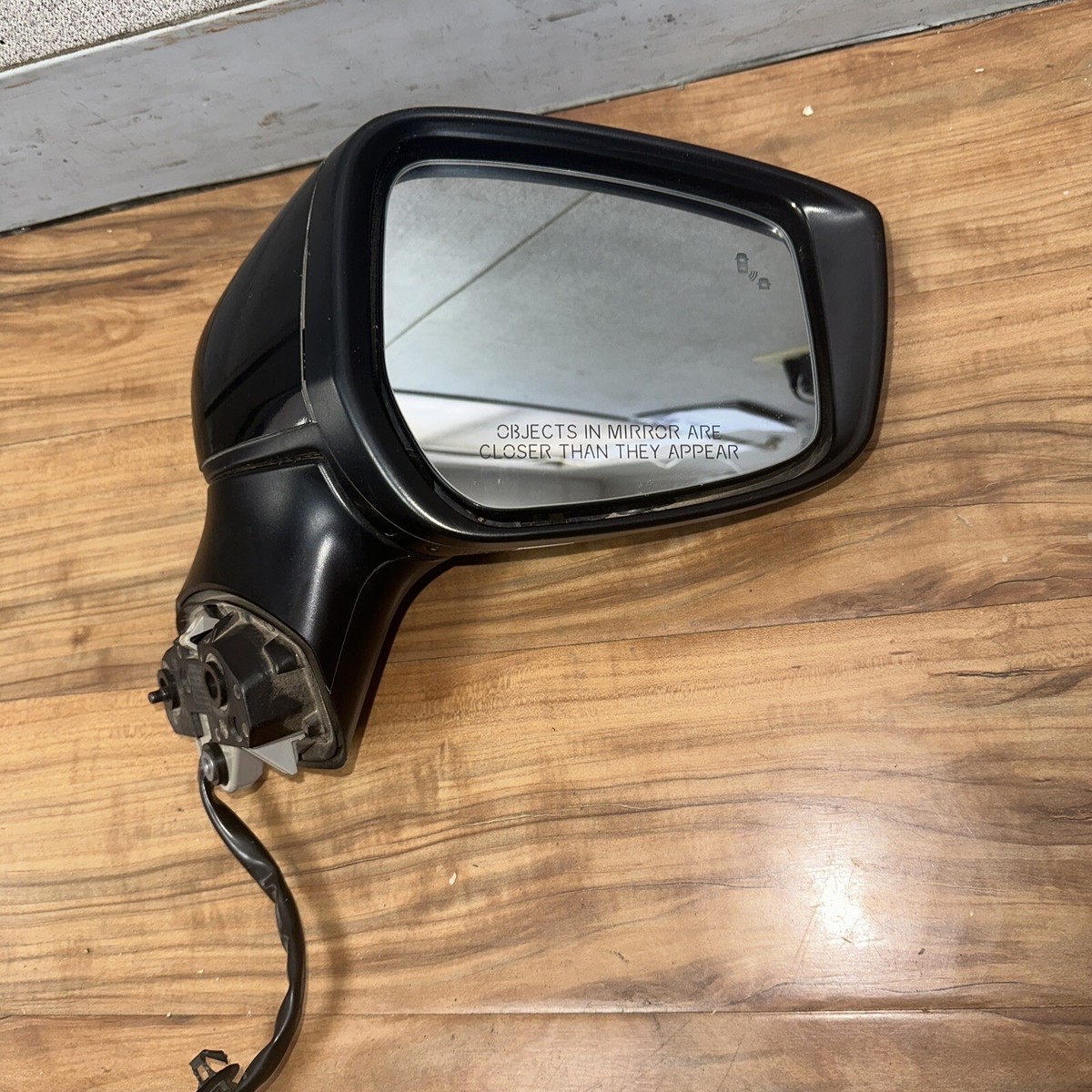 2018 19 20 NISSAN KICKS LEFT Door Mirror OEM 044622 Black