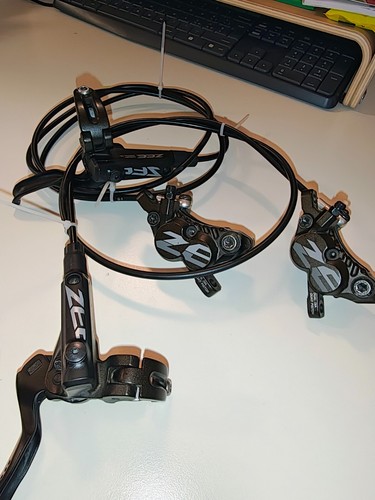 Set Shimano ZEE freni anteriore postertiore 4 pistoncini Enduro DH