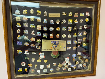103 VINTAGE 1995 ROSE BOWL FOOTBALL AND PARADE PINS - PENN STATE VERSUS OREGON