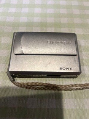 Sony Cyber-shot DSC-T1 5.0 Megapixel Digital Camera Silver LCD