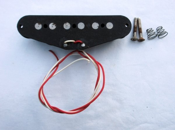 FERNANDES Fernandes Alnico single flat pole piece hanging in good condition