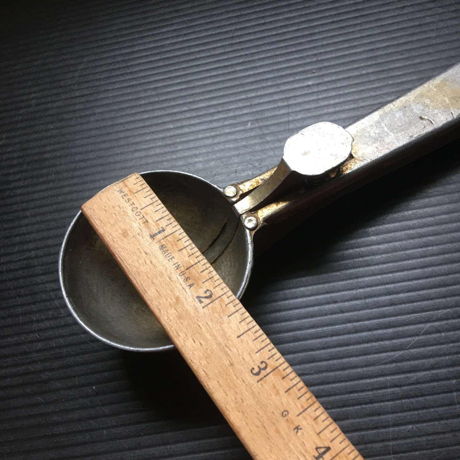 Vintage 1970s DC Aluminum Metal Ice Cream Scoop with Push Button Made in Taiwan