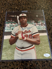 Frank Robinson Baseball Cards and Autographed Memorabilia Guide 22