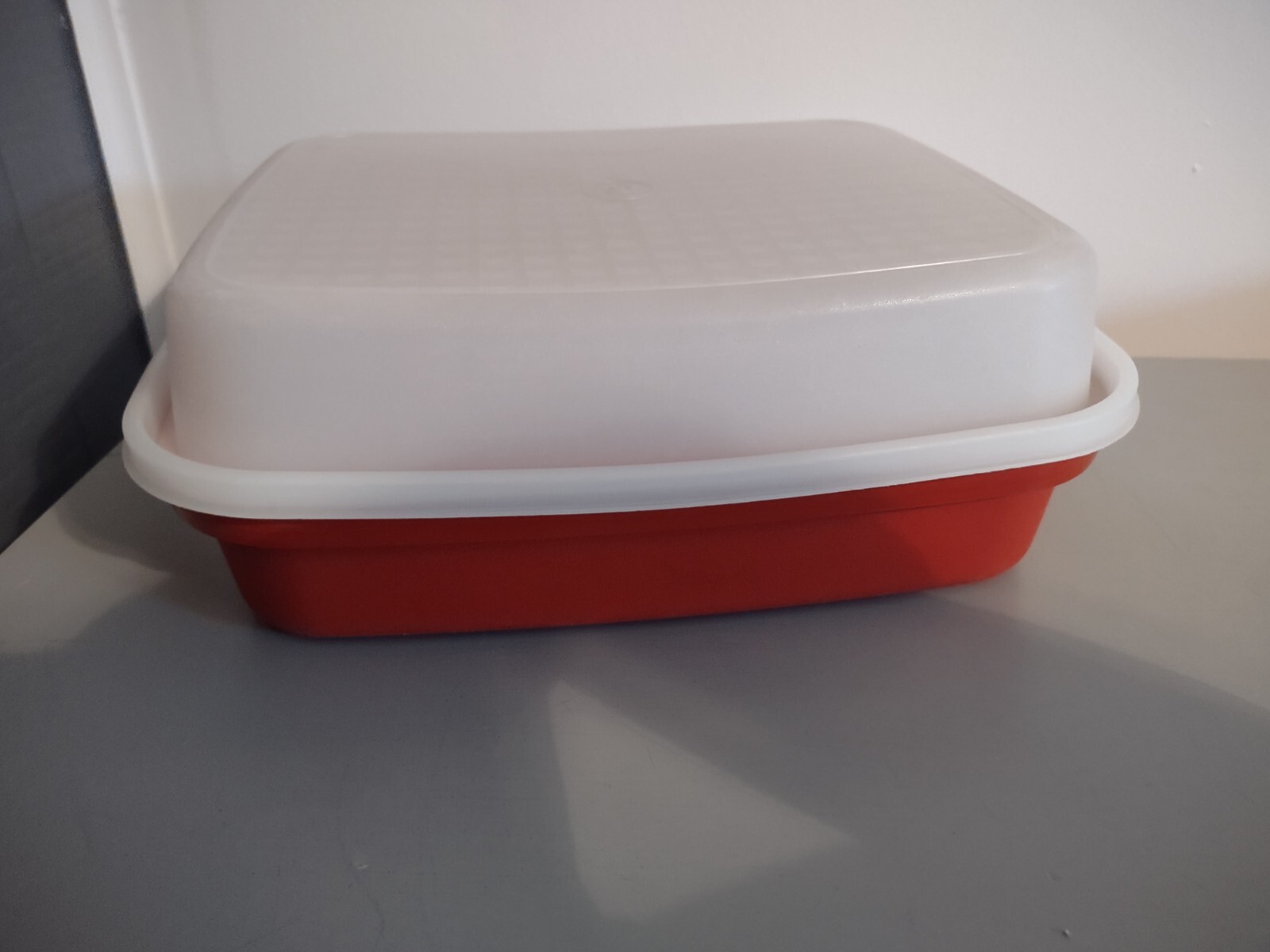 Tupperware Large Marinade Container Magenta/Sheer Meat Marinator 1294
