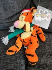 Disney Beanie Babies 1996 Santa Xmas Tigger.