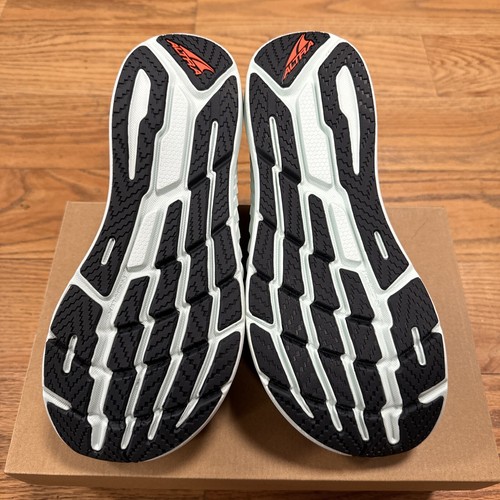 Altra Torin 7 - Dark Gray - Men’s 8.5 US (New) - Picture 9 of 12
