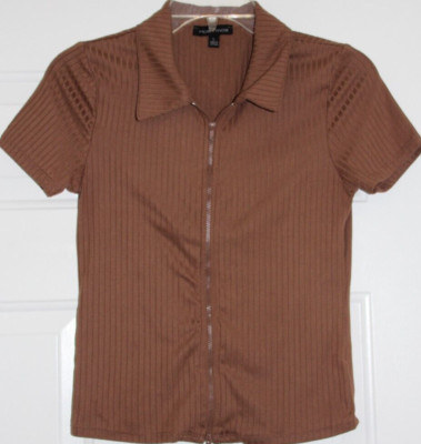 Moa Moa brown collared, zipper front top Size L
