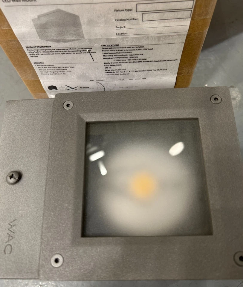 WAC  WS-W2505-GH 30W Rubix Up/Down LED Wall Mount, 3000K *open box - Image 3 of 4