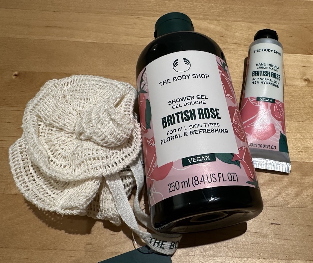 The Body Shop British Rose Bundle Shower Gel 8.4 oz Hand Creme 1 oz Body Pouf