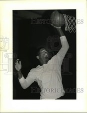 1995 Press Photo Billy Jones, Forward on O. Perry Walker Basketball Team