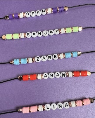 Einzigartige handgefertigte personalisierte Rakhi - Rakshabandhan - Name Rakhi für Kinder & Erwachsene