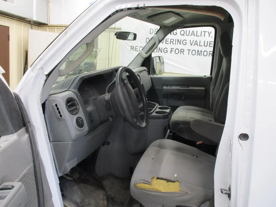Used Left Rear Cargo Door Assembly Back fits: 2014 Ford E250 VAN w/window Left R Foto 3 de 4