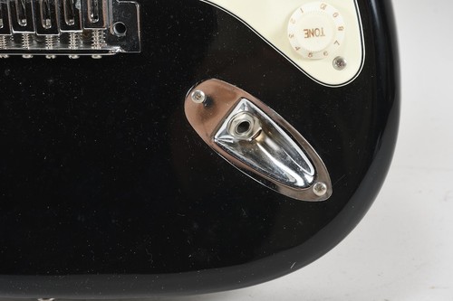 P88N54- Fender E-Gitarre Squier Strat mit Tasche - Bild 5 von 12