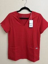 FIGS Scrub Top Womens Extra Small Red Casma Three-Pocket Short Sleeve Top NWT