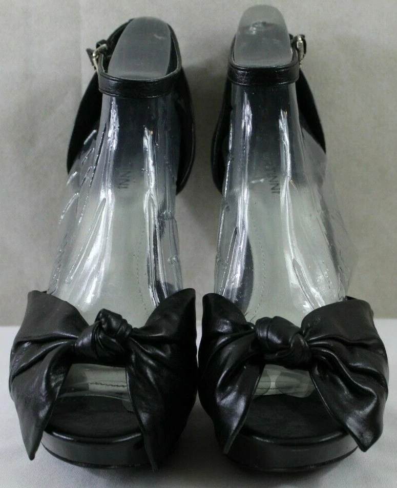 BERTINNI 女士 PLATFORM 高跟鞋 尺寸 6.5 & 10 黑色 带脚踝带和蝴蝶结 全新 — 第 2/4 张图片