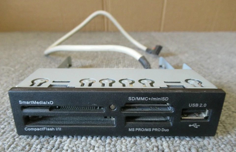 HP CR504U2 405955-003 432548-001 Internal SD Memory Card Reader With 17" Cable - Image 2 of 4