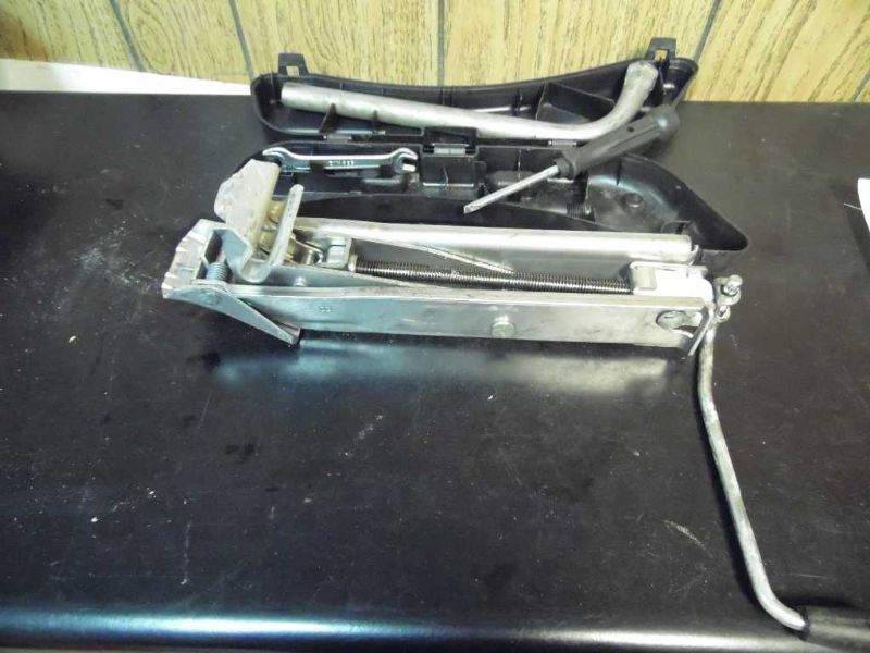 03-audi-a4-spare-tire-jack-wheel-assembly-w-tools-ebay