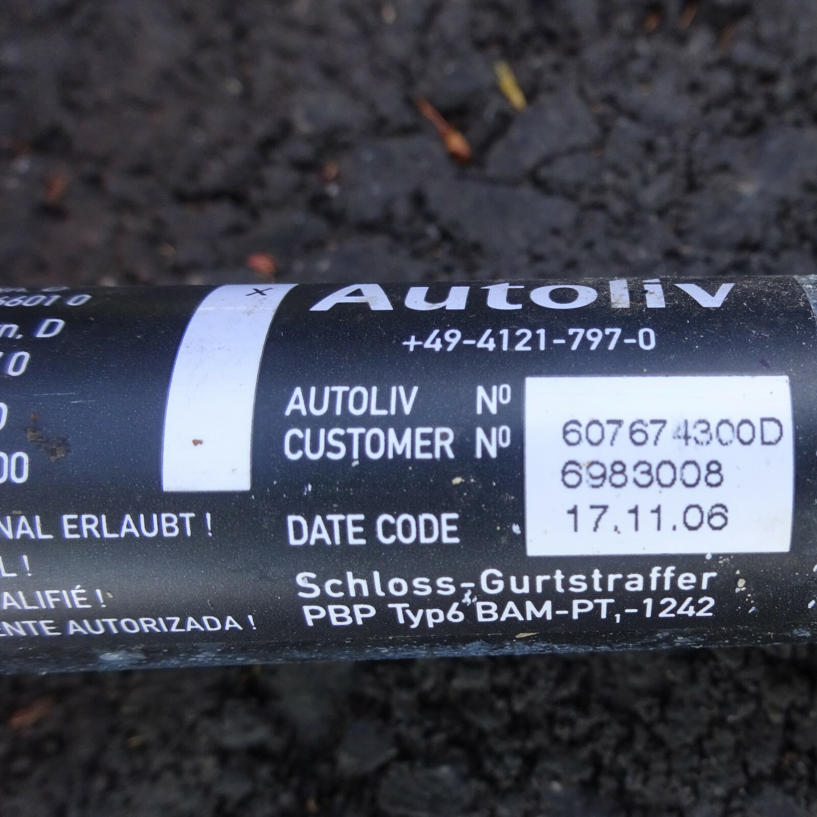 6983008 06 11 BMW E90 325 328 330 REAR RIGHT RH SEAT BELT SEATBELT