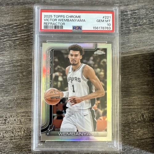Topps Chrome Victor Wembanyama Refractor #221 PSA 10 San Antonio Spurs
