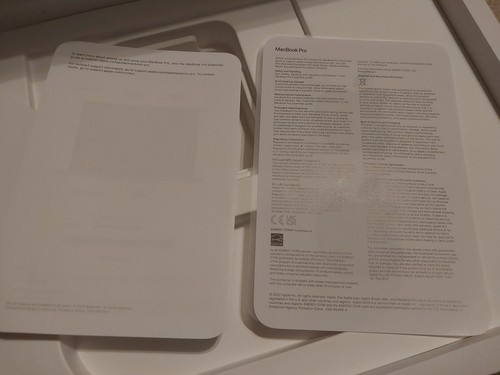 Apple A2780 16 inch Macbook Pro (2023), EMPTY BOX ONLY with original inserts - 第 15/17 張圖片
