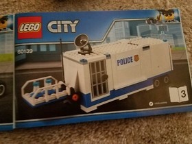 LEGO-"City-Mobile Command Center" Set 60139 used near complete booklets