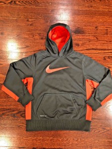 nike therma fit long sleeve