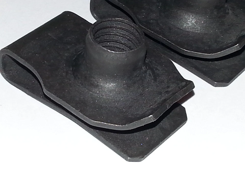 NOSR Ford Mercury Cuerpo Guardabarros Marco Rejilla 3/8-16 Perno U Clip Panel J Tuerca 4 piezas J Foto 2 de 4