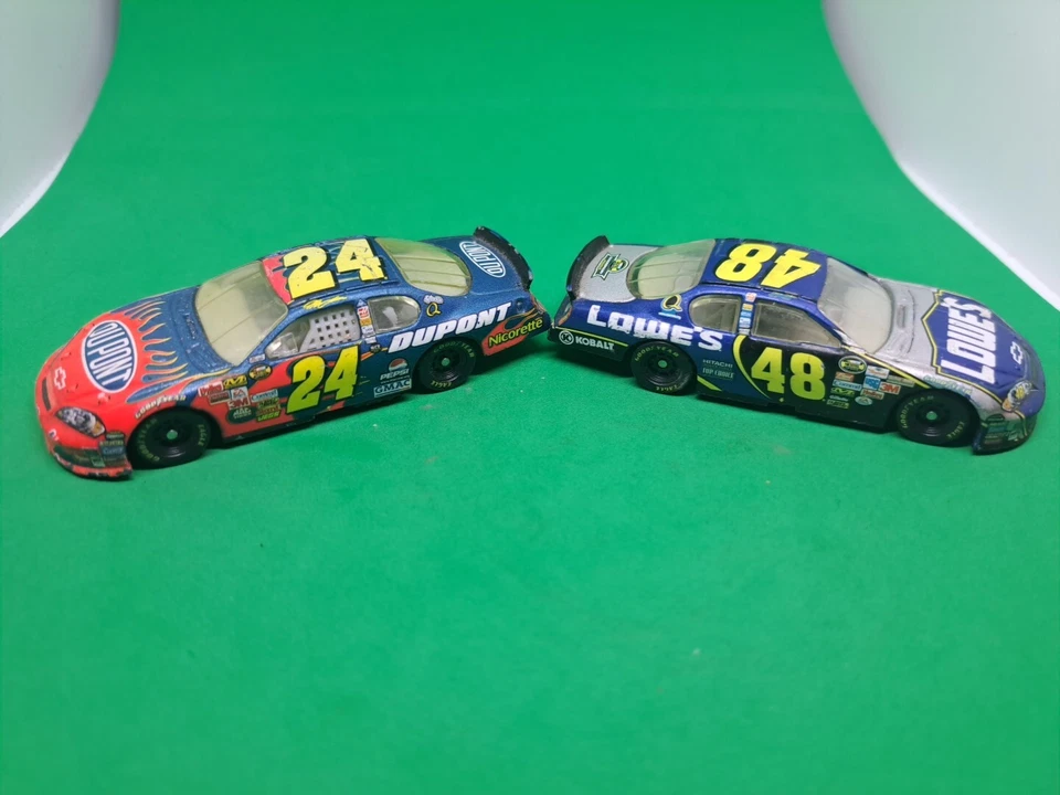 JEFF GORDON CUSTOM 1:64 DIECAST DUPONT 2004 BRISTOL FALL RACE Car + 3 More Cars - Image 2 of 4